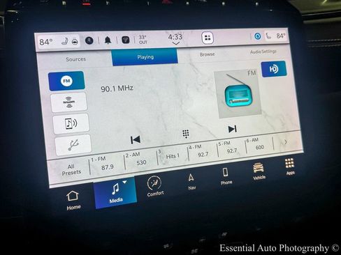 Used 2024 Jeep Grand Cherokee L Overland w/ Trailer Tow Package image 24