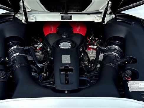 Used 2018 Ferrari 488 Spider RWD image 24