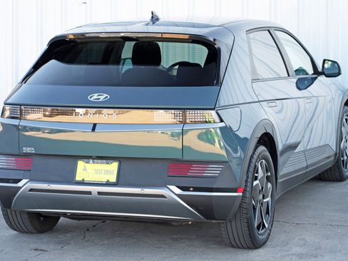 Used 2022 Hyundai Ioniq 5 SE image 48