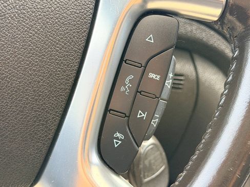 Used 2017 Chevrolet Traverse LT w/ Style and Technology Package AWD/4WD image 36