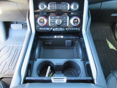 Used 2024 GMC Yukon Denali w/ Advanced Technology Package image 21