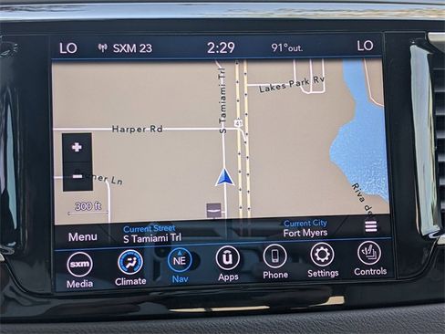 Used 2020 Chrysler Pacifica Touring-L Plus image 26