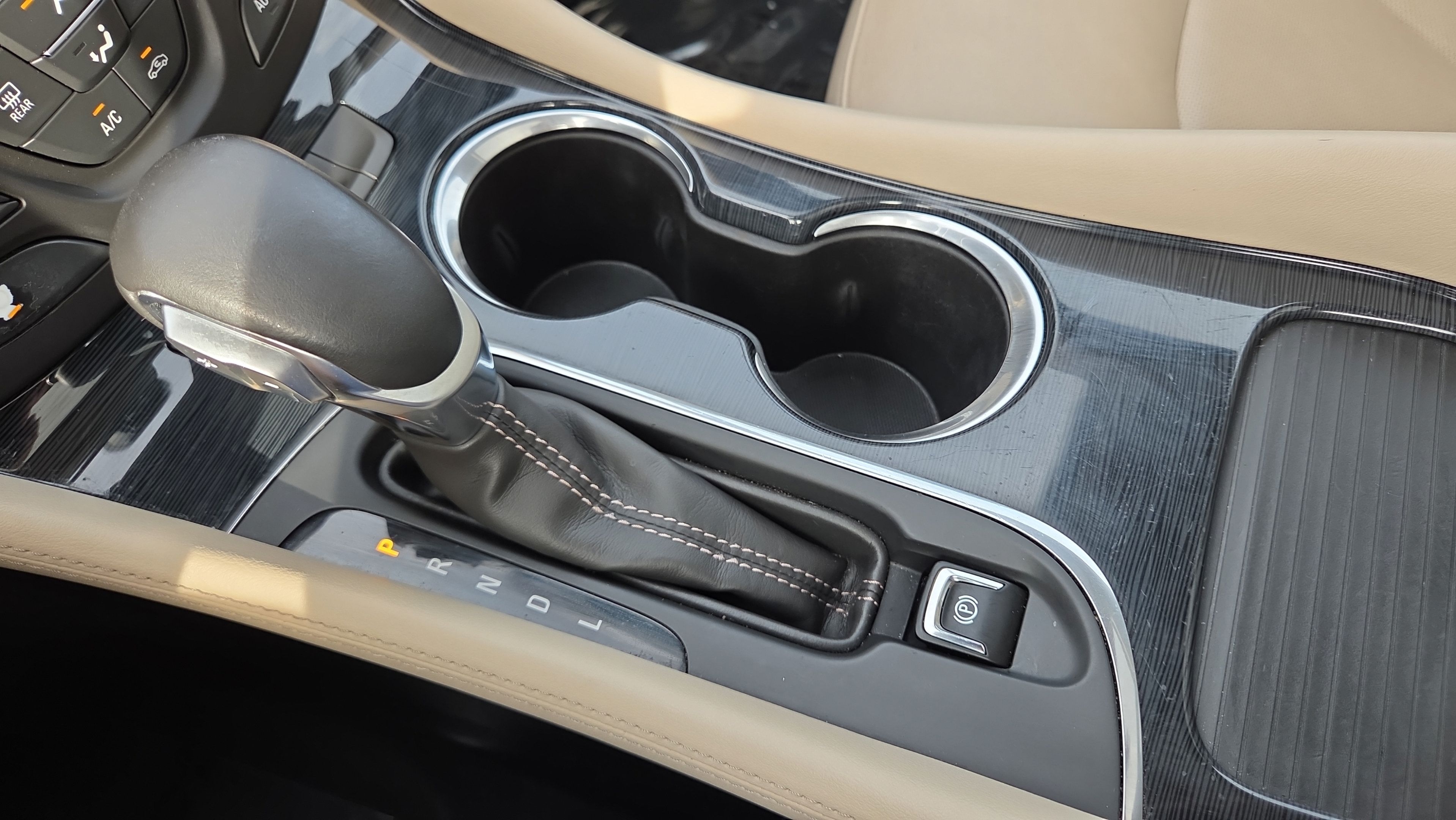 Used 2017 Buick Envision Essence FWD image 31