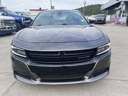 Used 2018 Dodge Charger SXT w/ Blacktop Package image 4