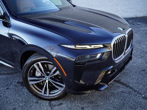 Used 2023 BMW X7 xDrive40i w/ M Sport Package image 7