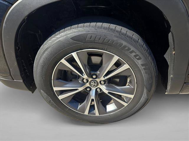 Used 2016 Toyota Highlander XLE FWD image 22