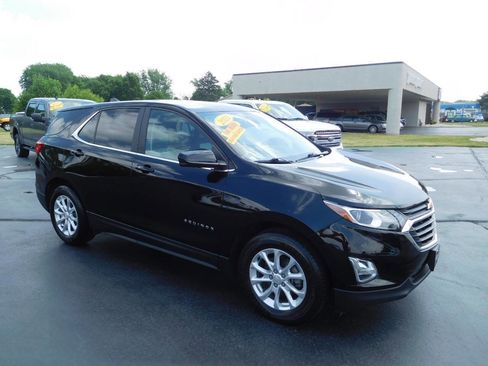 Used 2021 Chevrolet Equinox LT w/ Driver Convenience Package FWD image 4