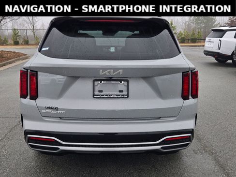 Certified 2023 Kia Sorento EX w/ Panoramic Sunroof Package image 6