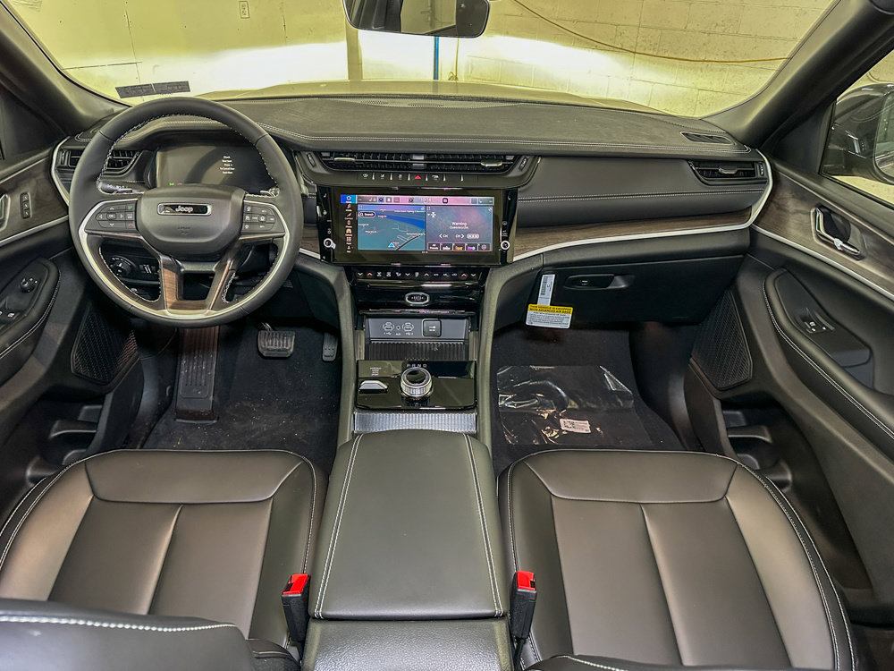 New 2027 Jeep Grand Cherokee Limited AWD/4WD image 20