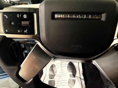 Certified 2025 Land Rover Discovery Dynamic SE AWD/4WD image 19