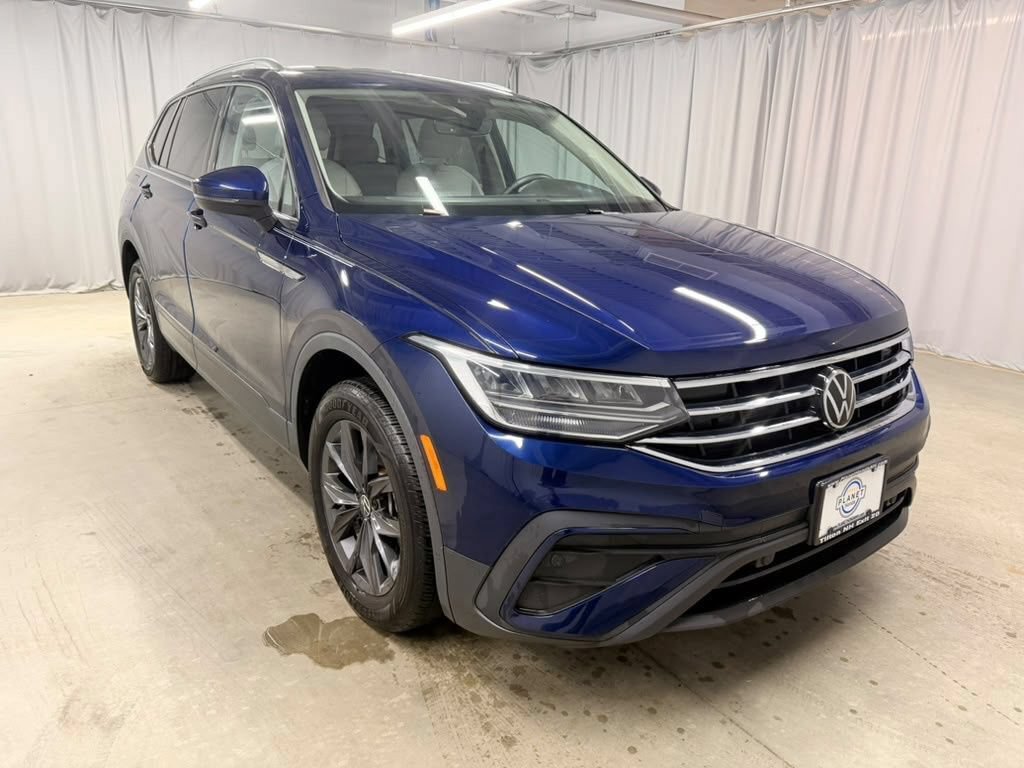 Used 2023 Volkswagen Tiguan SE FWD image 2