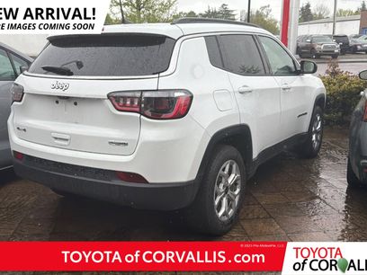 Used 2025 Jeep Compass Latitude