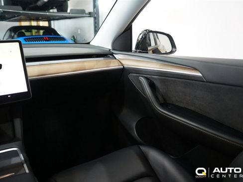 Used 2023 Tesla Model Y Long Range AWD/4WD image 19