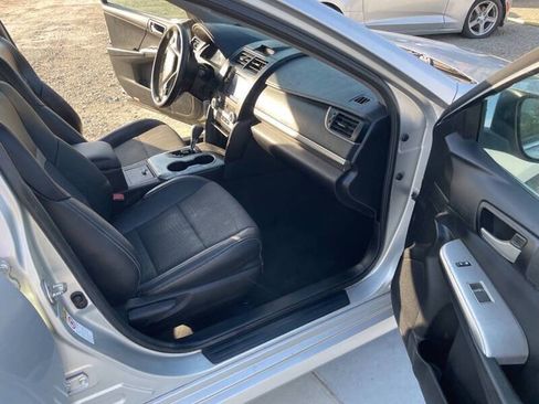 Used 2014 Toyota Camry SE w/ Fleet Convenience Package FWD image 39