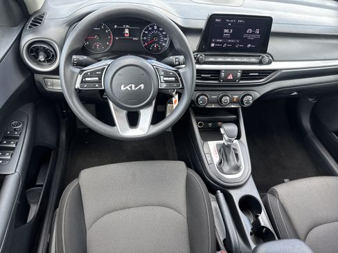 Used 2024 Kia Forte LXS FWD image 7
