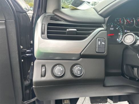 Used 2019 Chevrolet Tahoe LS image 17