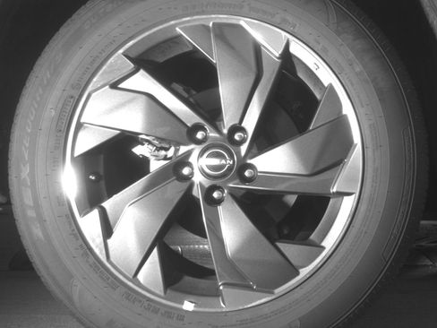 Used 2025 Nissan Rogue SV image 15