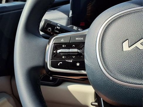 New 2026 Kia Carnival EX image 11