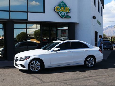 Used 2019 Mercedes-Benz C 300 Sedan w/ Premium Package image 4