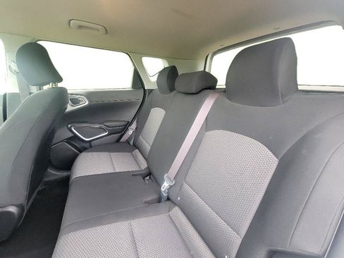 Used 2020 Kia Soul LX FWD image 23