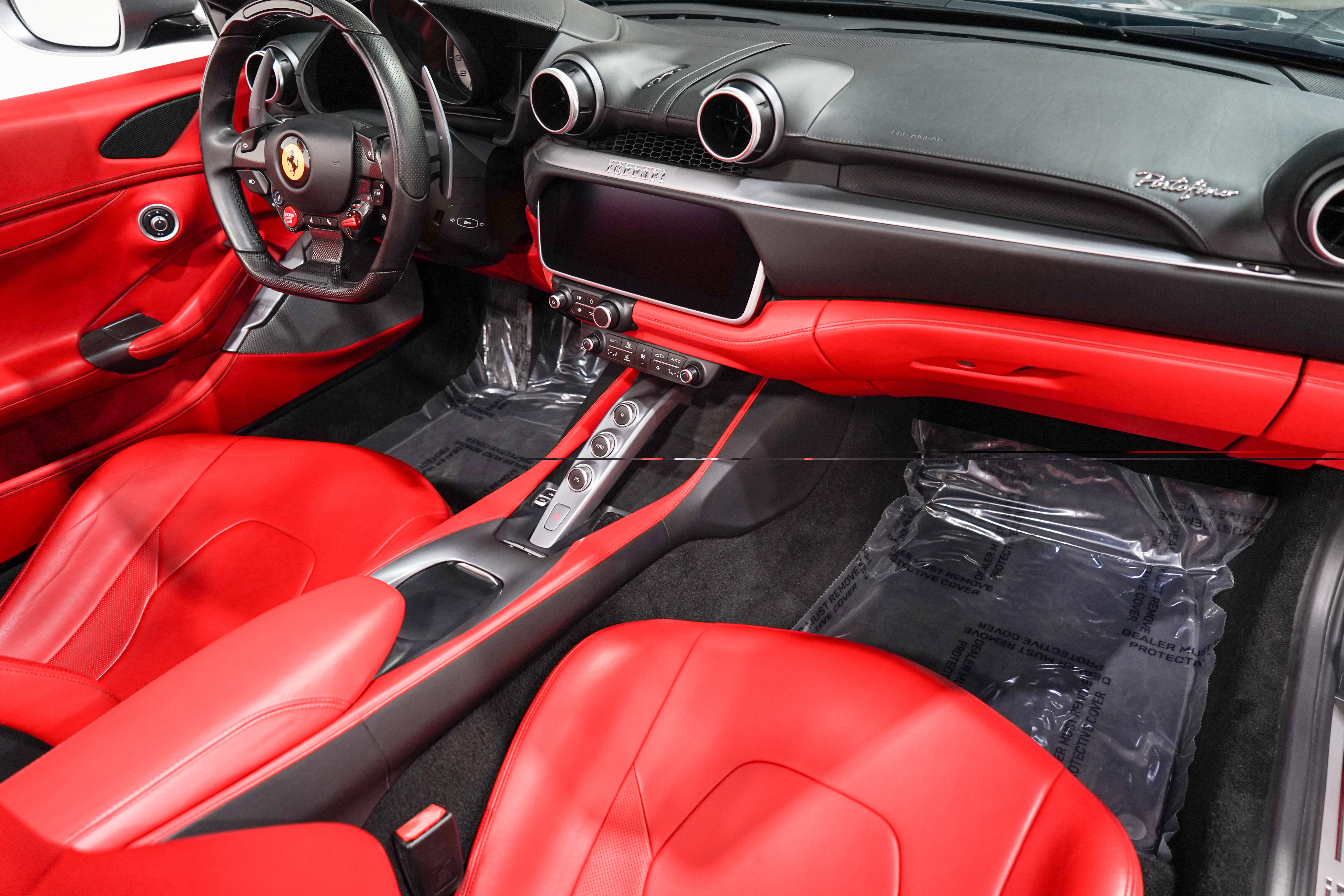 Used 2020 Ferrari Portofino RWD image 16