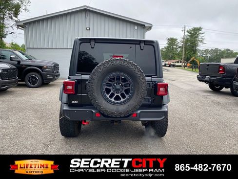 Used 2023 Jeep Wrangler Unlimited Rubicon w/ Xtreme 35 Tire Package AWD/4WD image 6