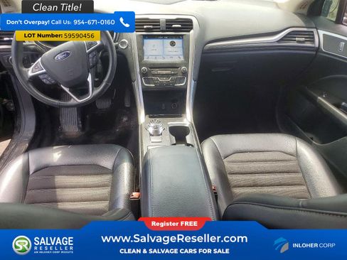 Used 2017 Ford Fusion SE w/ Equipment Group 201A FWD image 11