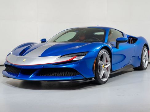 Used 2023 Ferrari SF90 Stradale AWD/4WD image 12
