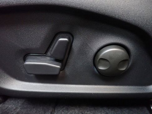 New 2026 Jeep Compass Limited image 17