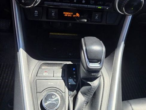 Used 2020 Toyota RAV4 XSE AWD/4WD image 7