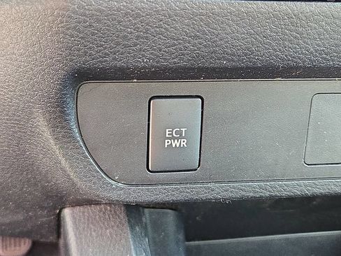Used 2019 Toyota Tacoma SR w/ SR Convenience Package RWD image 16