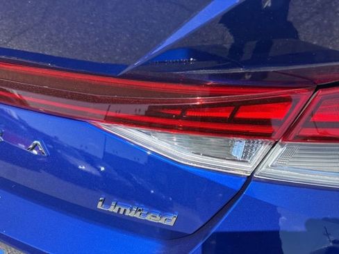 Certified 2023 Hyundai Elantra Limited w/ Cargo Package FWD image 34