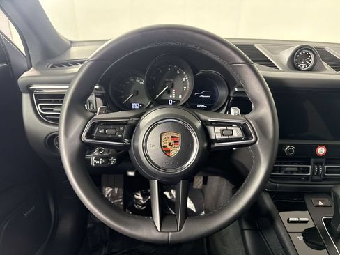 Certified 2026 Porsche Macan AWD/4WD image 36