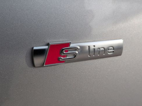 Certified 2021 Audi Q5 e Premium Plus w/ Premium Plus Package image 14