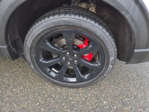 Used 2022 Ford Explorer ST w/ ST High-Performance Pack image 9