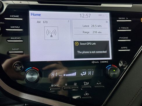 Used 2019 Toyota Camry XLE image 14