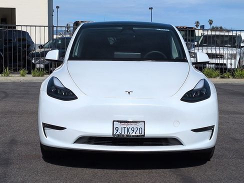 Used 2023 Tesla Model Y Long Range image 2