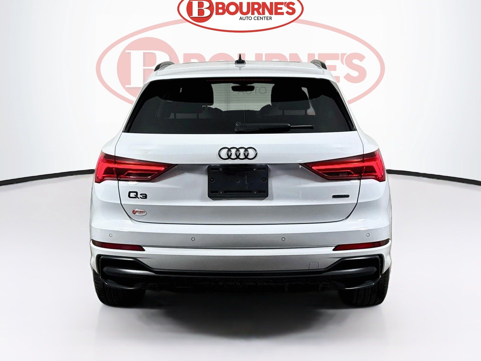 Used 2022 Audi Q3 2.0T Premium w/ Black Optic Sport Package AWD/4WD image 9