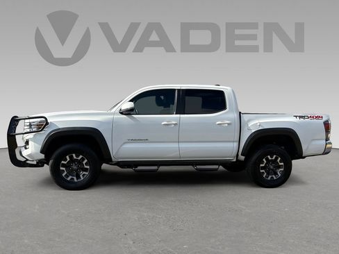 Used 2022 Toyota Tacoma TRD Off-Road image 7