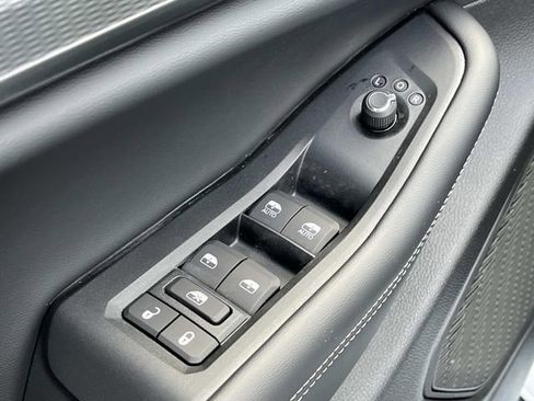 New 2025 Jeep Grand Cherokee image 22