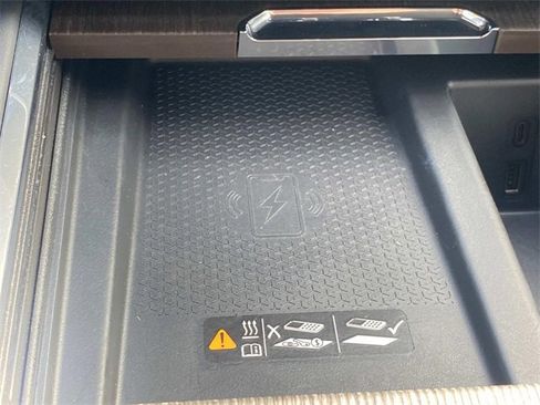 Used 2024 GMC Acadia Denali image 28