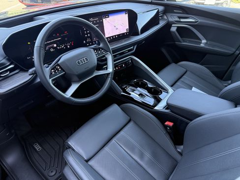 Certified 2025 Audi Q5 Premium Plus w/ Premium Plus AWD/4WD image 5