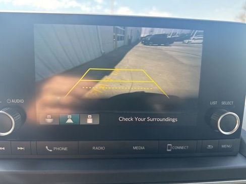 Used 2023 Honda Pilot LX image 29