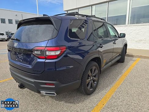 Used 2023 Honda Pilot Sport image 3