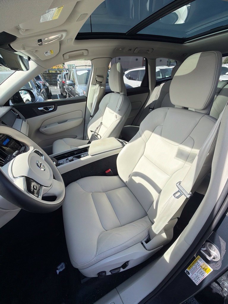 Certified 2025 Volvo XC60 T8 Plus w/ Climate Package AWD/4WD image 13