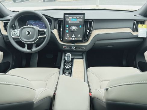 New 2026 Volvo XC60 B5 Plus w/ Protection Package Premier image 23