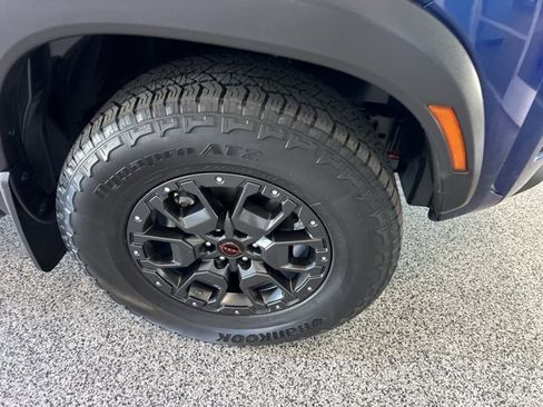 Used 2023 Nissan Frontier PRO-4X w/ Pro-4X Premium Package AWD/4WD image 4