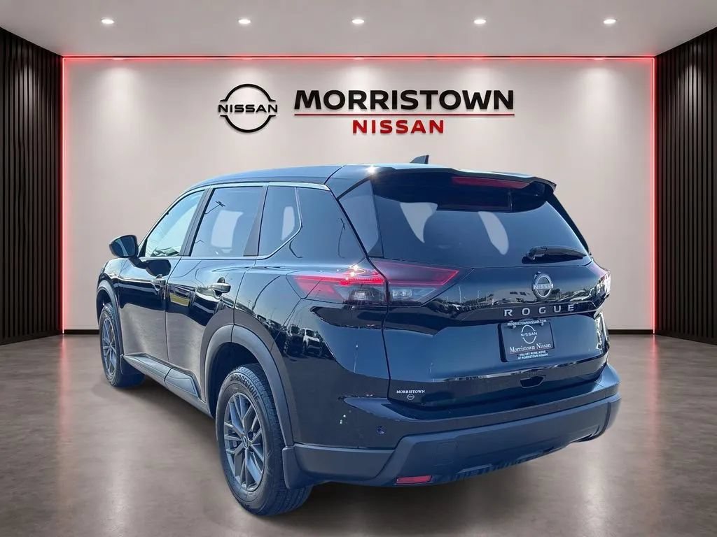 Used 2025 Nissan Rogue S FWD image 5