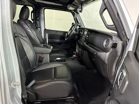 Used 2022 Jeep Wrangler Unlimited Rubicon 4xe w/ Steel Bumper Group image 28