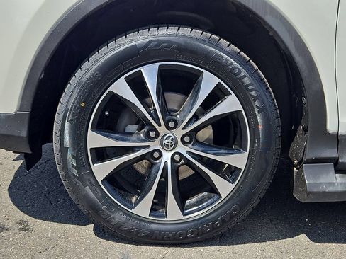 Used 2015 Toyota RAV4 Limited AWD/4WD image 9